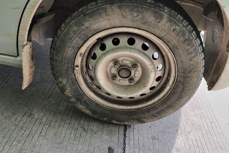 Used CHANGAN KUAYUE Xing V3 2022 1.5L Gasoline Standard Model 2-Seat Van JL473QH Right Front Wheel Hub