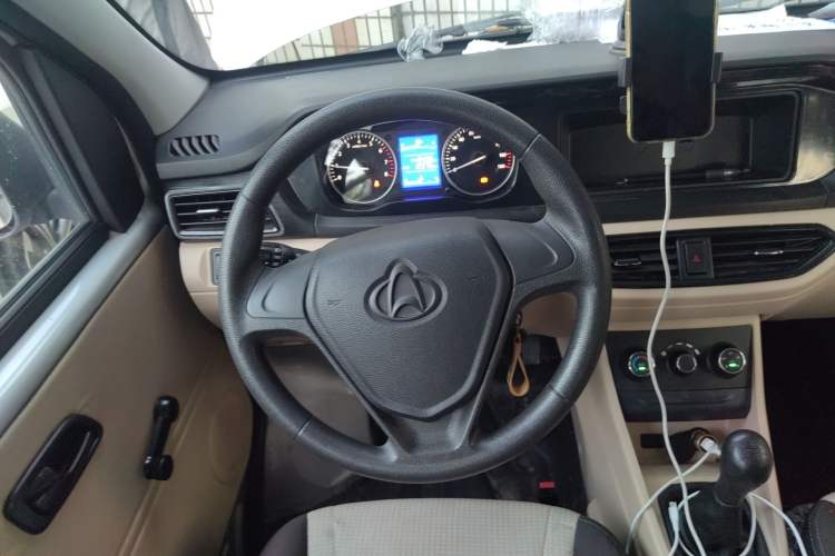 Used CHANGAN KUAYUE Xing V3 2022 1.5L Gasoline Standard-Grade 5-Seater Passenger Vehicle JL473QH Steering Wheel
