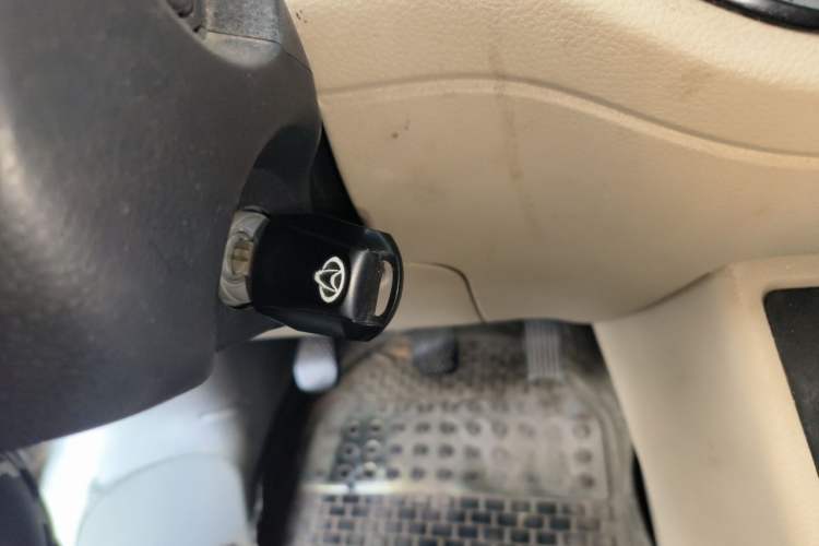 Used CHANGAN KUAYUE Xing V3 2022 1.5L Gasoline Standard Model 6-Seater Passenger Vehicle JL473QH Vehicle Key
