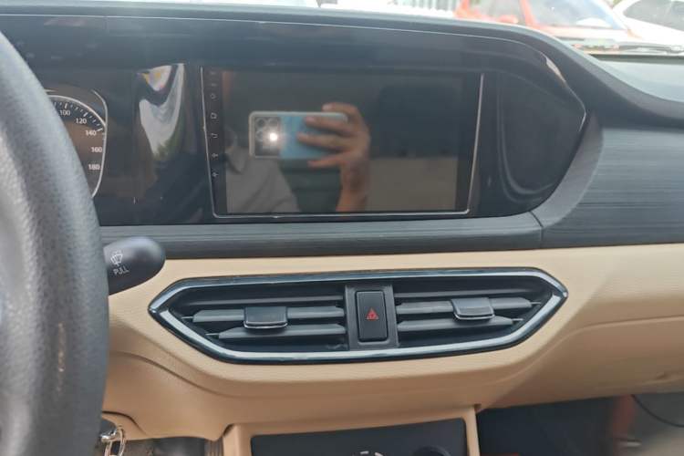 Used CHANGAN KUAYUE Xing V3 2022 1.5L Gasoline Standard Model 2-Seat Van JL473QH Audio And AC Panel