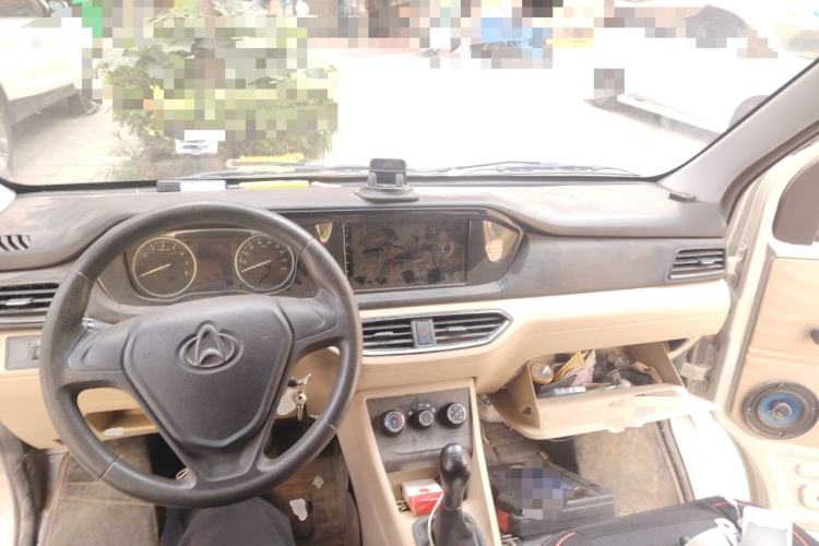 Used CHANGAN KUAYUE Xing V3 2022 1.5L Gasoline Standard Model 2-Seat Van JL473QH Center Console