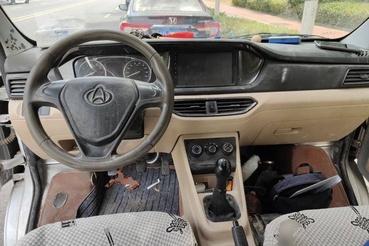 Used CHANGAN KUAYUE Xing V3 2022 1.5L Gasoline Enjoyment Model 2-Seat Van JL473QH Center Console