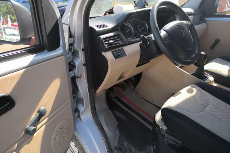 Used CHANGAN KUAYUE Xing V3 2022 1.5L Gasoline Standard Model 6-Seater Passenger Vehicle JL473QH Driver Seat