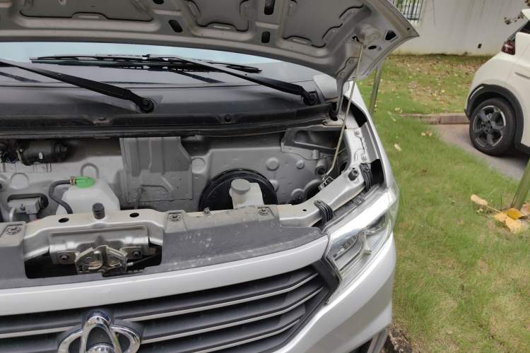 Used CHANGAN KUAYUE Xing V3 2022 1.5L Gasoline Standard Model 6-Seater Passenger Vehicle JL473QH Engine Bay Left