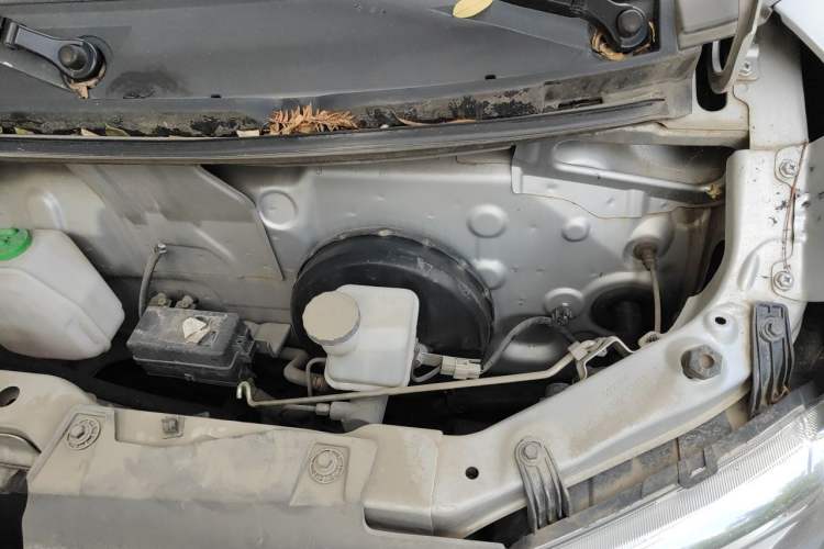 Used CHANGAN KUAYUE Xing V3 2022 1.5L Gasoline Enjoyment Model 2-Seat Van JL473QH Engine Bay Left