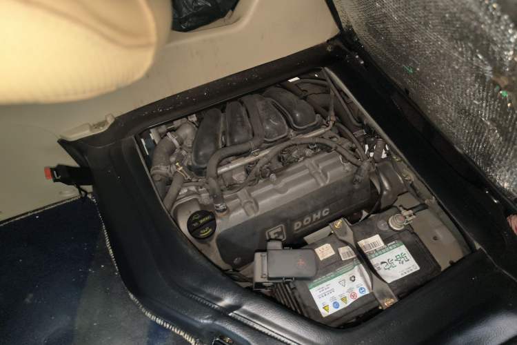 Used CHANGAN KUAYUE Xing V3 2022 1.5L Gasoline Luxury 5-Seater Minivan JL473QH Engine Bay Right