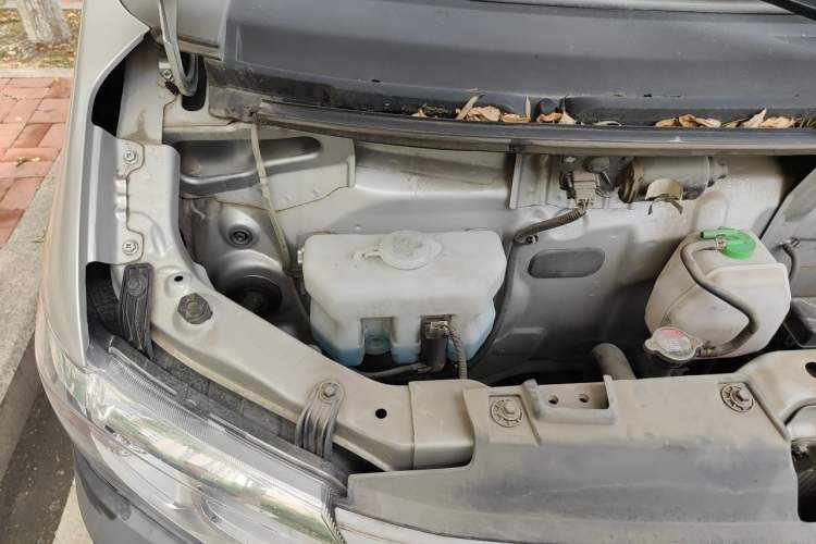 Used CHANGAN KUAYUE Xing V3 2022 1.5L Gasoline Enjoyment Model 2-Seat Van JL473QH Engine Bay Right