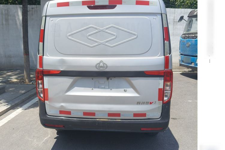 Used CHANGAN KUAYUE Xing V3 2022 1.5L Gasoline Standard Model 2-Seat Van JL473QH Exterior 6