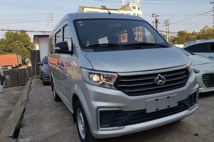 Used CHANGAN KUAYUE Xing V3 2022 1.5L Gasoline Standard Model 6-Seater Passenger Vehicle JL473QH Front Right 45 Deg