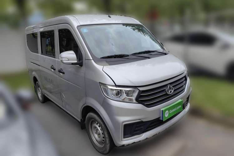 Used CHANGAN KUAYUE Xing V3 2022 1.5L Gasoline Standard Model 6-Seater Passenger Vehicle JL473QH Front Right 45 Deg