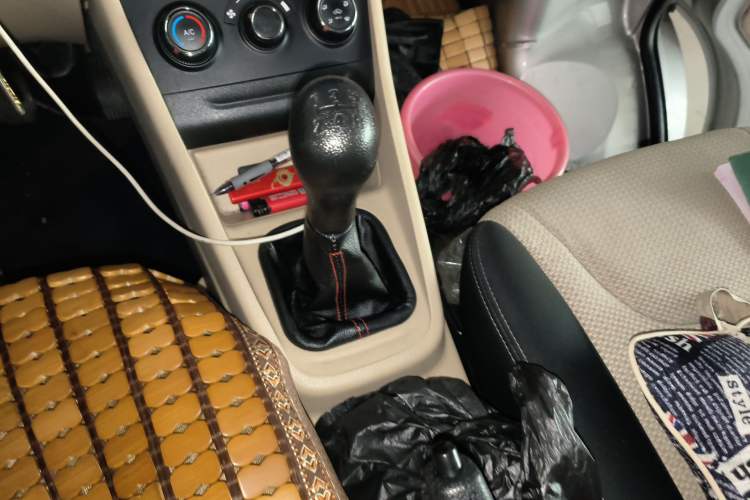 Used CHANGAN KUAYUE Xing V3 2022 1.5L Gasoline Luxury 5-Seater Minivan JL473QH Gear Lever