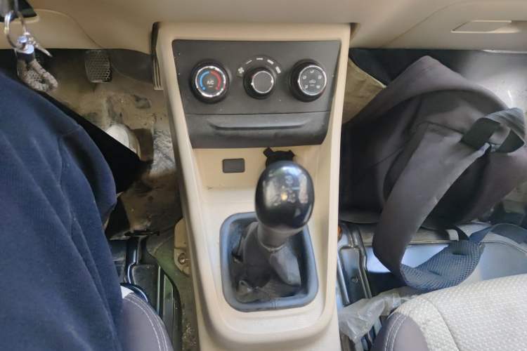 Used CHANGAN KUAYUE Xing V3 2022 1.5L Gasoline Standard Model 2-Seat Van JL473QH Gear Lever