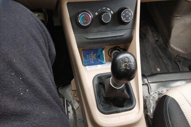 Used CHANGAN KUAYUE Xing V3 2022 1.5L Gasoline Standard Model 2-Seat Van JL473QH Gear Lever
