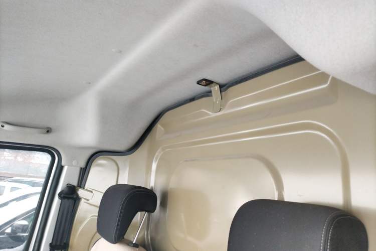 Used CHANGAN KUAYUE Xing V3 2022 1.5L Gasoline Standard Model 2-Seat Van JL473QH Headliner