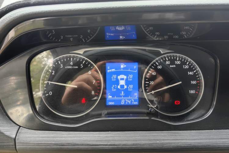 Used CHANGAN KUAYUE Xing V3 2022 1.5L Gasoline Standard Model 6-Seater Passenger Vehicle JL473QH Instrument Cluster