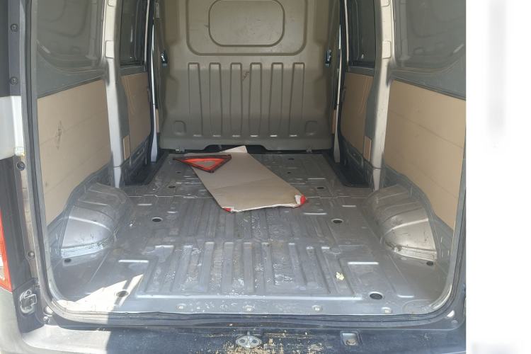 Used CHANGAN KUAYUE Xing V3 2022 1.5L Gasoline Standard Model 2-Seat Van JL473QH Interior 4