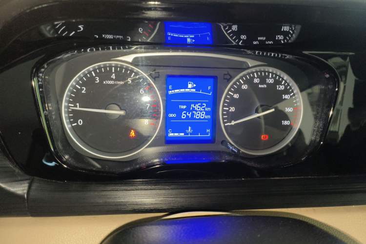 Used CHANGAN KUAYUE Xing V3 2022 1.5L Gasoline Luxury 5-Seater Minivan JL473QH Odometer Close Up