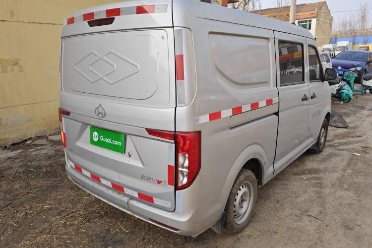 Used CHANGAN KUAYUE Xing V3 2022 1.5L Gasoline Standard Version 5-Seater Minivan JL473QH Rear Right 45 Deg
