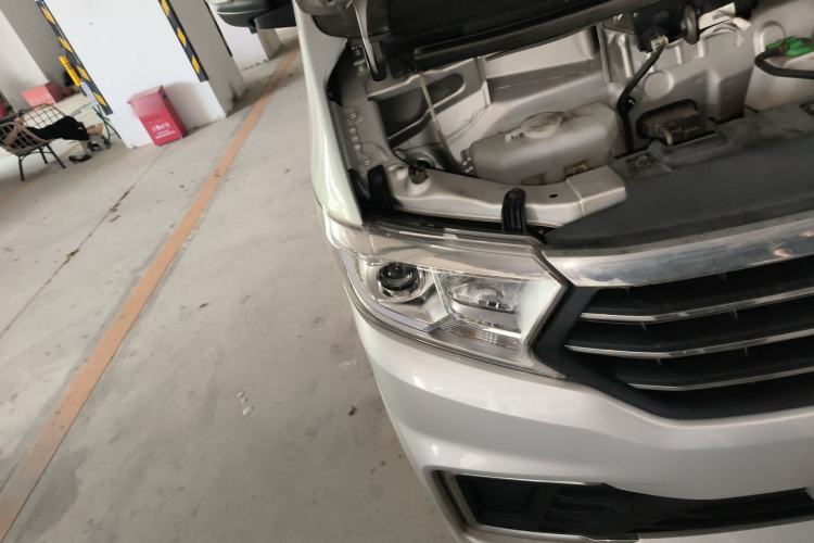 Used CHANGAN KUAYUE Xing V3 2022 1.5L Gasoline Luxury 5-Seater Minivan JL473QH Right Front Headlight