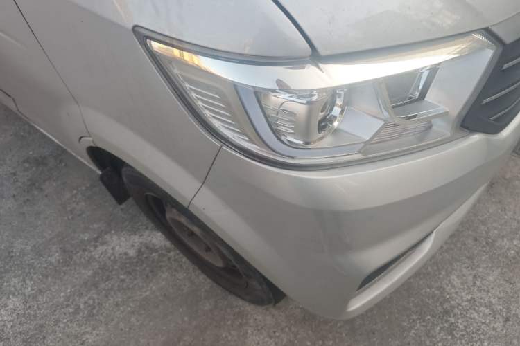 Used CHANGAN KUAYUE Xing V3 2022 1.5L Gasoline Comfort-Plus 7-Seater Passenger Vehicle JL473QH Right Front Headlight