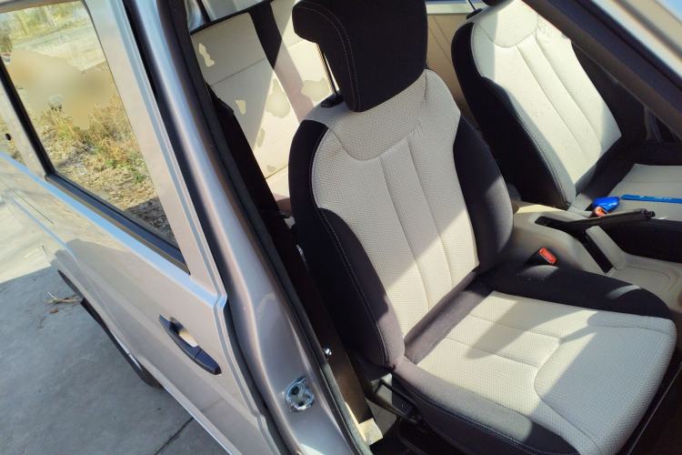 Used CHANGAN KUAYUE Xing V3 2022 1.5L Gasoline Standard-Grade 5-Seater Passenger Vehicle JL473QH Right Front Seat