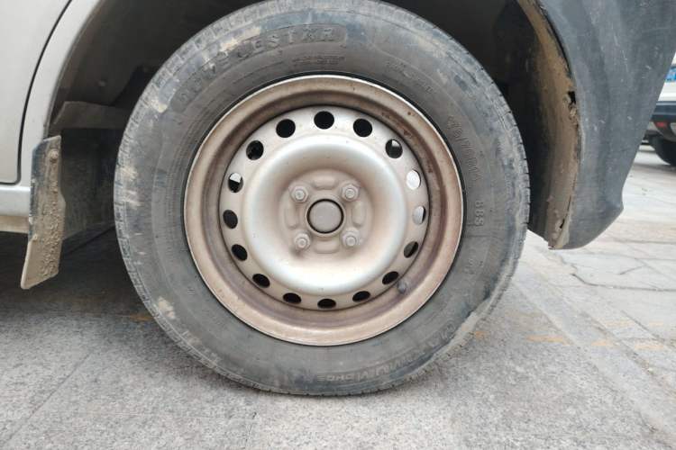 Used CHANGAN KUAYUE Xing V3 2022 1.5L Gasoline Standard Model 2-Seat Van JL473QH Right Front Wheel Hub