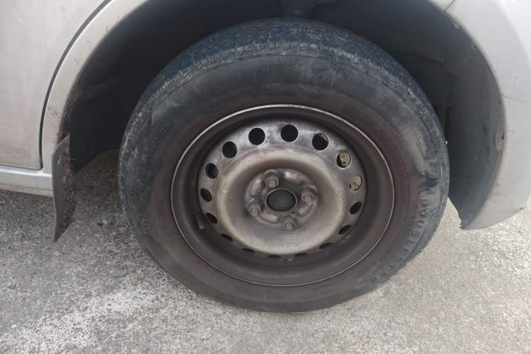 Used CHANGAN KUAYUE Xing V3 2022 1.5L Gasoline Comfort-Plus 7-Seater Passenger Vehicle JL473QH Right Front Wheel Hub
