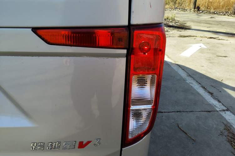 Used CHANGAN KUAYUE Xing V3 2022 1.5L Gasoline Standard-Grade 5-Seater Passenger Vehicle JL473QH Right Rear Taillight