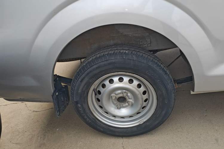 Used CHANGAN KUAYUE Xing V3 2022 1.5L Gasoline Standard Model 2-Seat Van JL473QH Right Rear Wheel Hub