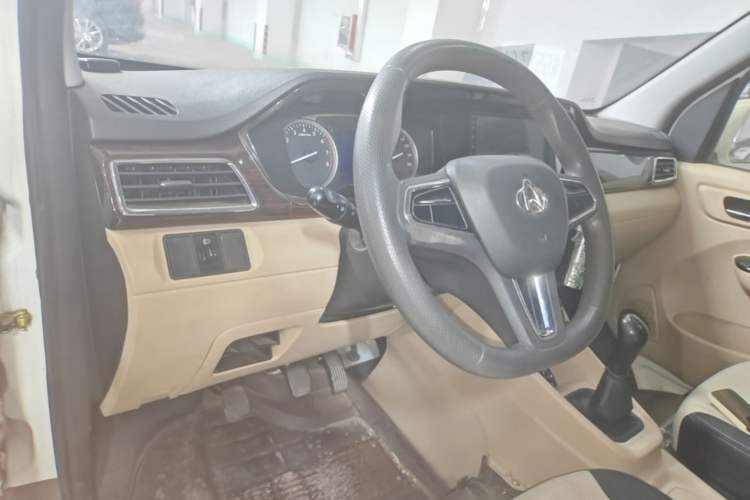 Used CHANGAN KUAYUE Xing V3 2022 1.5L Gasoline Comfort-Grade 2-Seat Van JL473QH Center Console