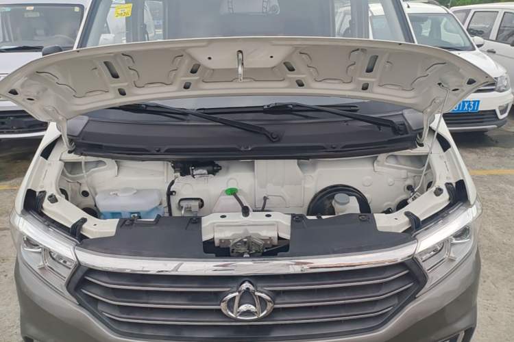 Used CHANGAN KUAYUE Xing V3 2022 1.5L Gasoline Comfort-Grade 5-Seater Minivan JL473QH Engine Bay