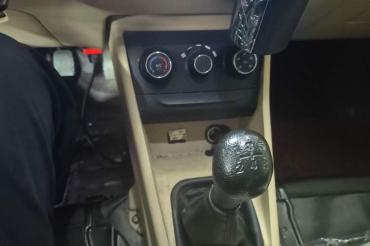 Used CHANGAN KUAYUE Xing V3 2022 1.5L Gasoline Comfort-Grade 2-Seat Van JL473QH Gear Lever
