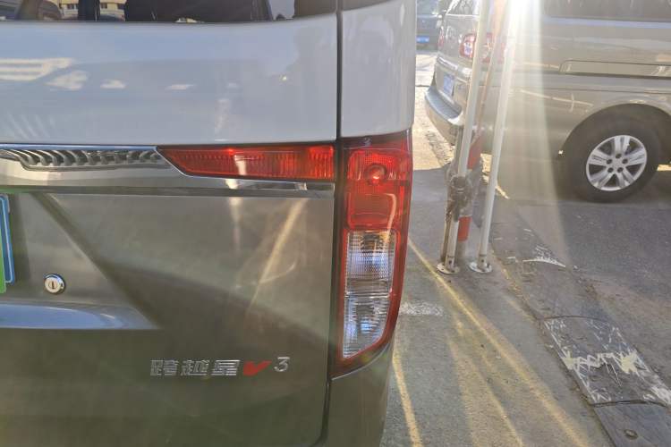 Used CHANGAN KUAYUE Xing V3 2022 1.5L Gasoline Comfort-Grade 5-Seater Passenger Vehicle JL473QH Right Rear Taillight