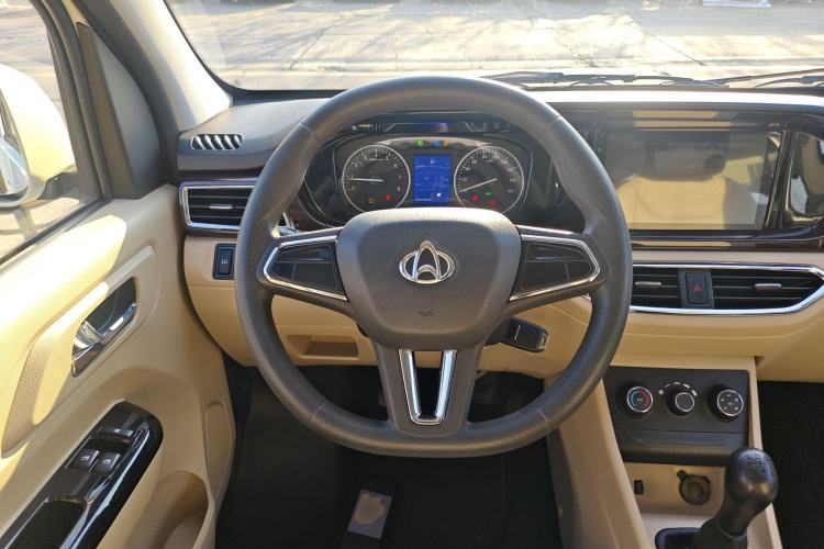 Used CHANGAN KUAYUE Xing V3 2022 1.5L Gasoline Comfort-Grade 5-Seater Passenger Vehicle JL473QH Steering Wheel