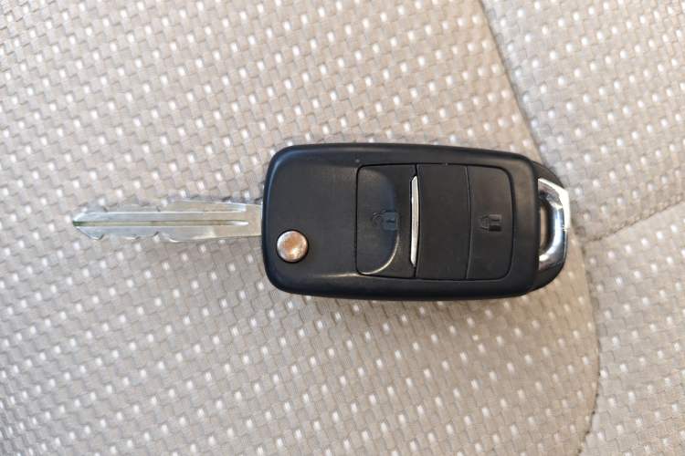 Used CHANGAN KUAYUE Xing V3 2022 1.5L Gasoline Comfort-Grade 5-Seater Passenger Vehicle JL473QH Vehicle Key