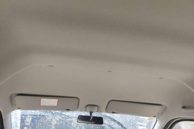 Used CHANGAN KUAYUE Xing V3 2023 1.5L Gasoline Comfort-Grade 5-Seater Passenger Vehicle Headliner