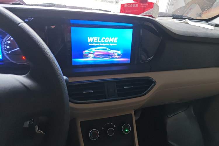 Used CHANGAN KUAYUE Xing V3 2023 1.3L Gasoline Standard Version 2-Seater Van Audio And AC Panel