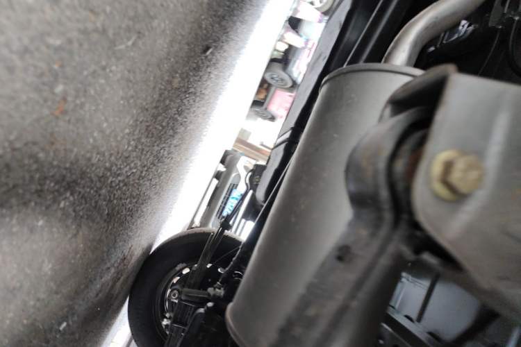 Used CHANGAN KUAYUE Xing V3 2023 1.3L Gasoline Comfort Model 5-Seater Passenger Vehicle Chassis Rear