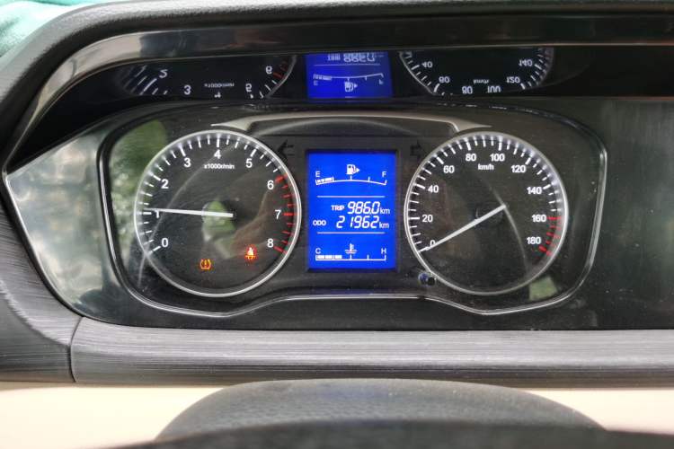 Used CHANGAN KUAYUE Xing V3 2023 1.3L Gasoline Comfort Edition 6-Seater Passenger Vehicle Instrument Cluster
