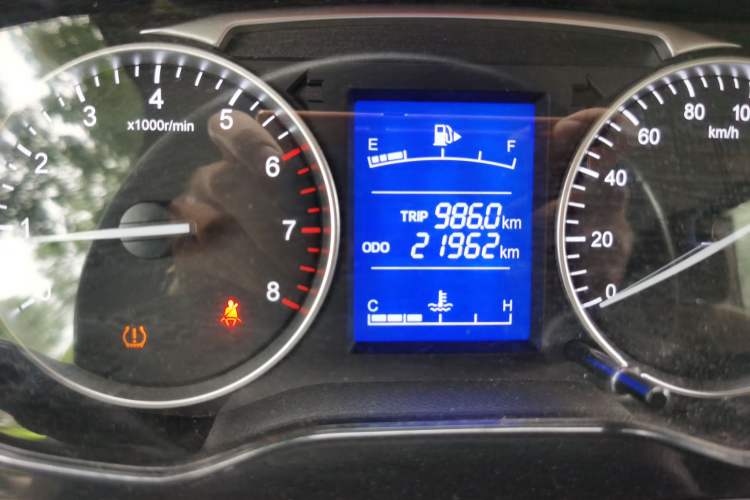 Used CHANGAN KUAYUE Xing V3 2023 1.3L Gasoline Comfort Edition 6-Seater Passenger Vehicle Odometer Close Up