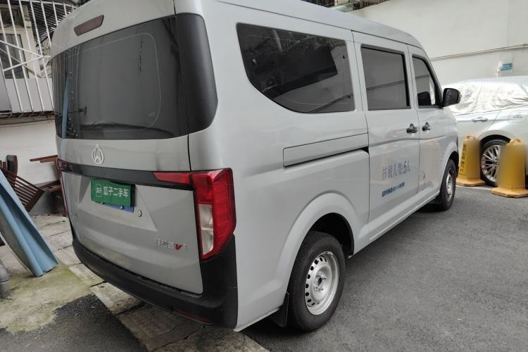 Used CHANGAN KUAYUE Xing V3 2023 1.3L Gasoline Comfort Model 5-Seater Passenger Vehicle Rear Right 45 Deg
