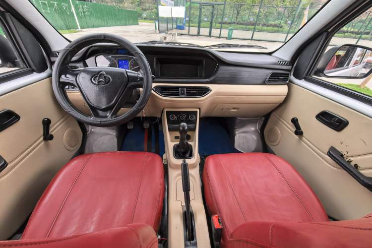 Used CHANGAN KUAYUE Xing V3 2023 1.5L Gasoline Standard Model 7-Seater Passenger Vehicle Audio And AC Panel
