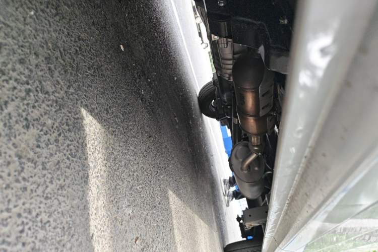 Used CHANGAN KUAYUE Xing V3 2023 1.3L Gasoline Standard Model 6-Seater Passenger Vehicle Chassis Front Left