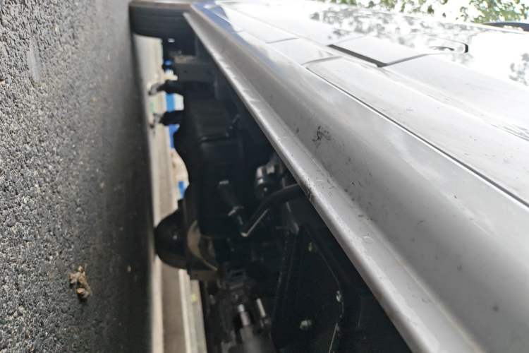 Used CHANGAN KUAYUE Xing V3 2023 1.3L Gasoline Standard Model 6-Seater Passenger Vehicle Chassis Front Right