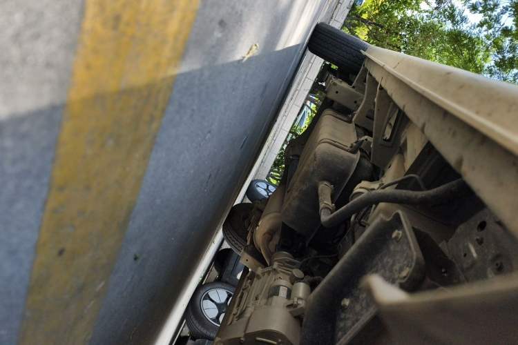 Used CHANGAN KUAYUE Xing V3 2023 1.3L Gasoline Standard Model 5-Seater Passenger Vehicle Chassis Front Right