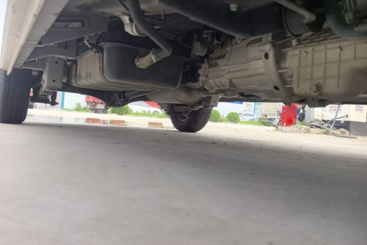 Used CHANGAN KUAYUE Xing V3 2023 1.5L Gasoline Standard Edition 2-Seat Van Chassis Front Right