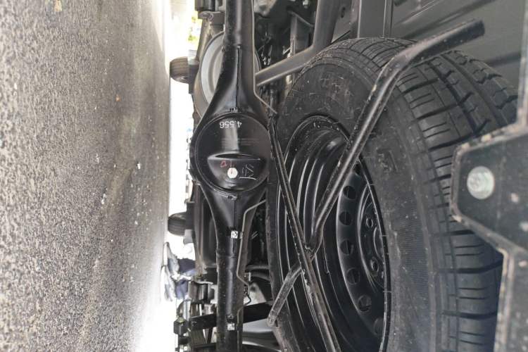 Used CHANGAN KUAYUE Xing V3 2023 1.3L Gasoline Standard Model 6-Seater Passenger Vehicle Chassis Rear