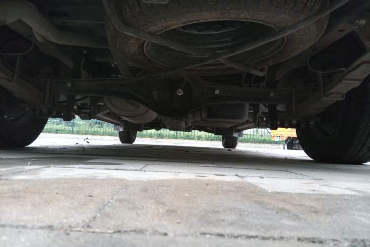 Used CHANGAN KUAYUE Xing V3 2023 1.3L Gasoline Standard Model 6-Seater Passenger Vehicle Chassis Rear