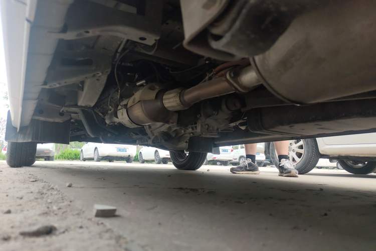 Used CHANGAN KUAYUE Xing V3 2023 1.5L Gasoline Standard Edition 2-Seat Van Chassis Rear Left