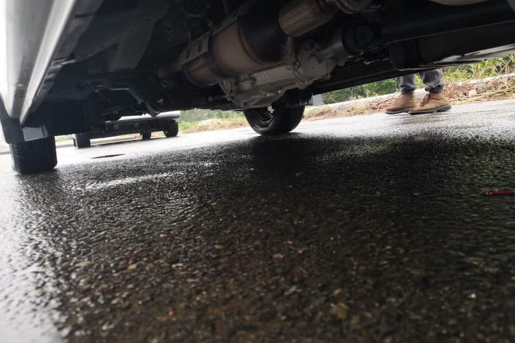 Used CHANGAN KUAYUE Xing V3 2023 1.3L Gasoline Comfort Edition 7-Seater Passenger Vehicle Chassis Rear Left